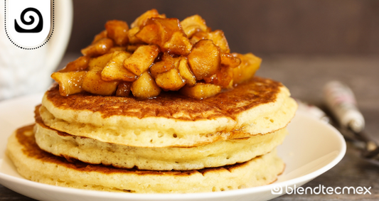 Hot cakes veganos de manzana